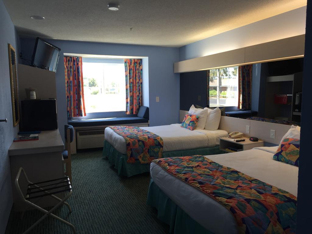Microtel Inn & Suites By Wyndham Carolina Beach Exterior foto