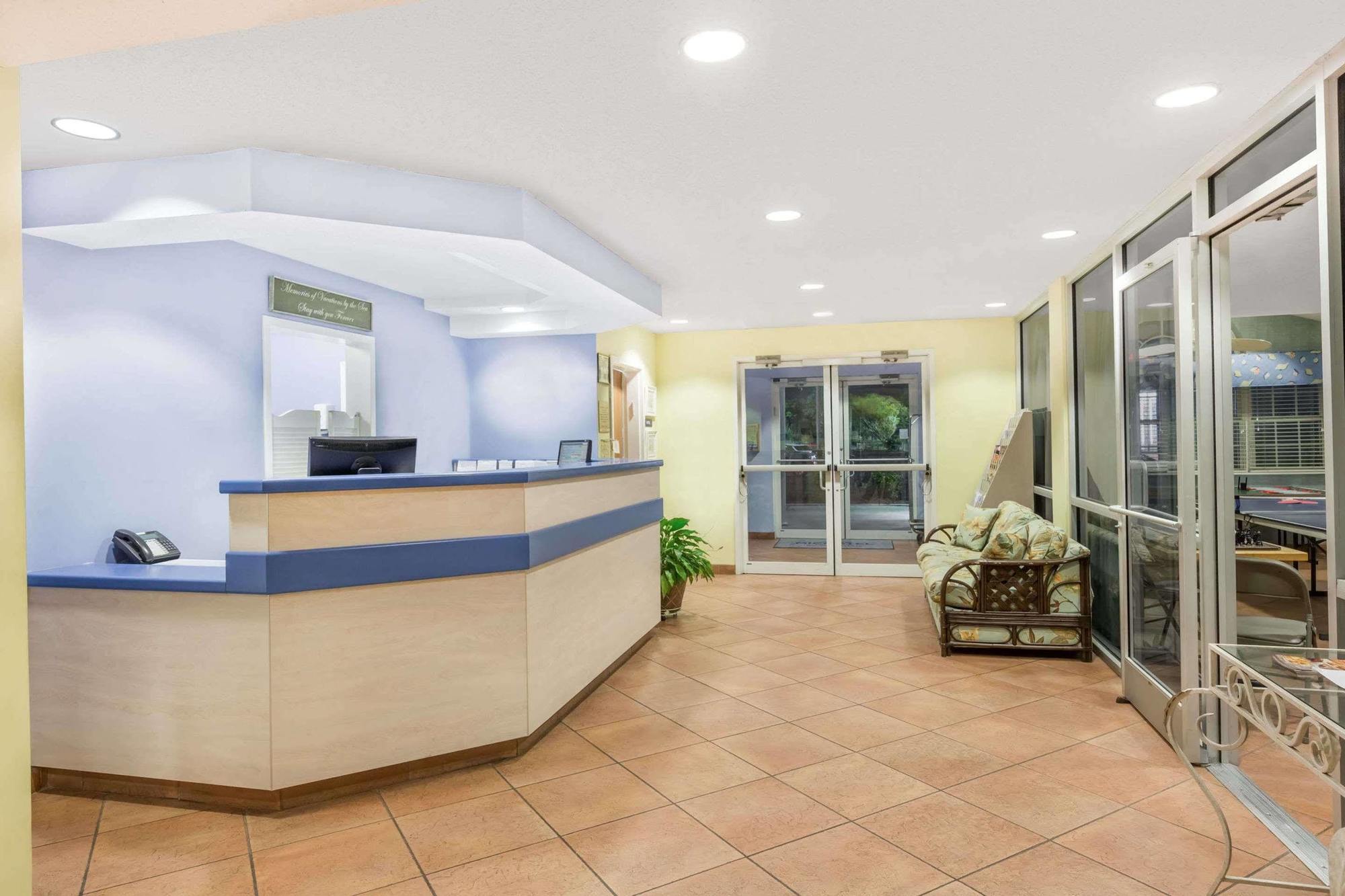 Microtel Inn & Suites By Wyndham Carolina Beach Exterior foto