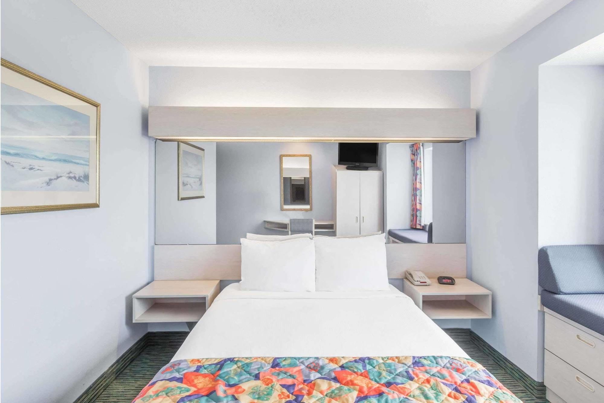 Microtel Inn & Suites By Wyndham Carolina Beach Exterior foto