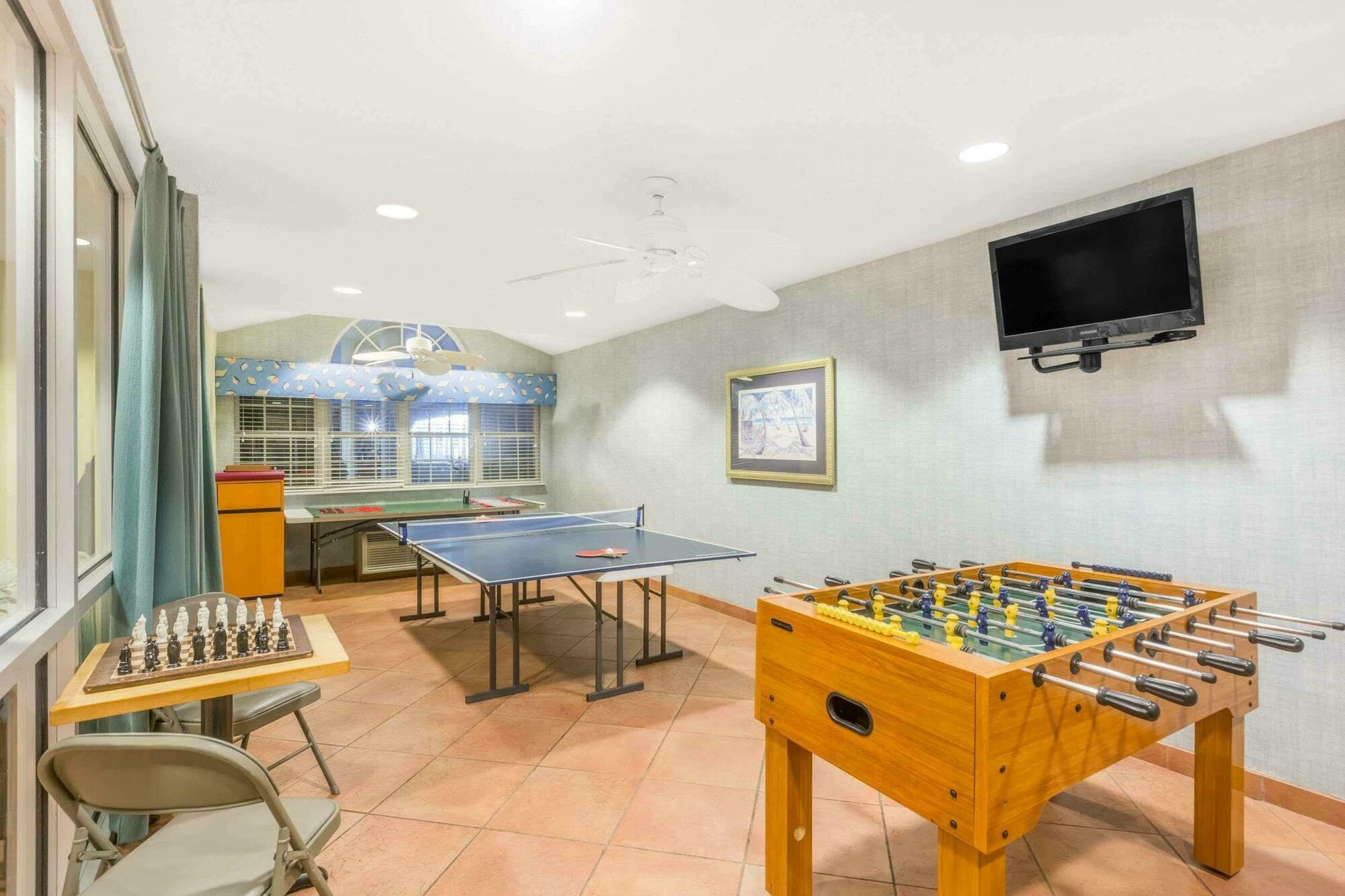 Microtel Inn & Suites By Wyndham Carolina Beach Exterior foto